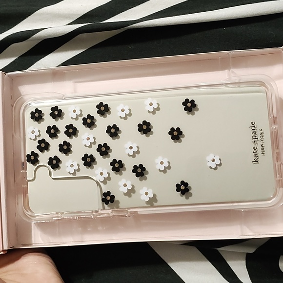 Kate Spade phone case - Picture 8 of 9